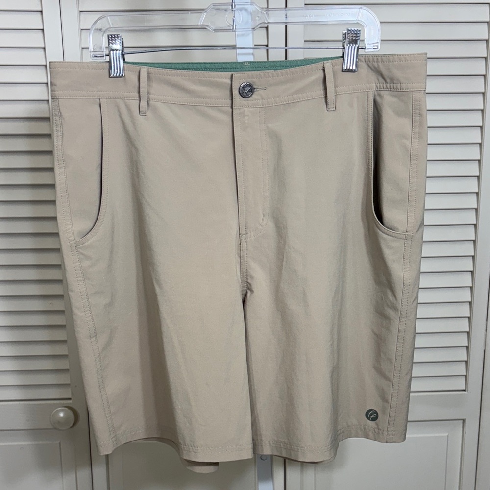 Free Fly Apparel Men's Khaki Flat Front Performance Shorts Size 36